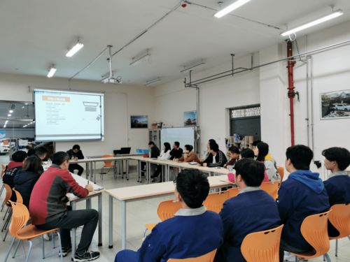 現(xiàn)代服務(wù)系召開(kāi)教研工作專(zhuān)題會(huì)議 教育咨詢(xún)服務(wù)成亮點(diǎn)
